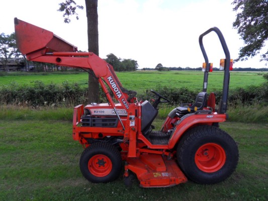 Kubota B2100 FILTRY